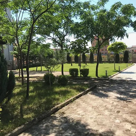 Beach House Velipojë